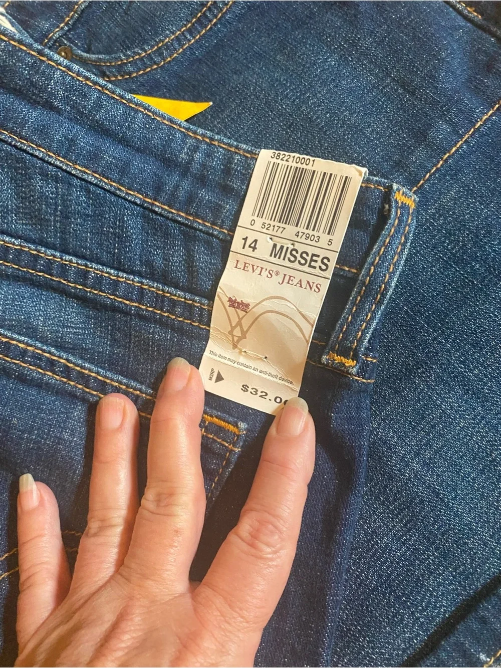 Levi’s 545 low rise shorts size 14 dark denim blue lily festival western boho